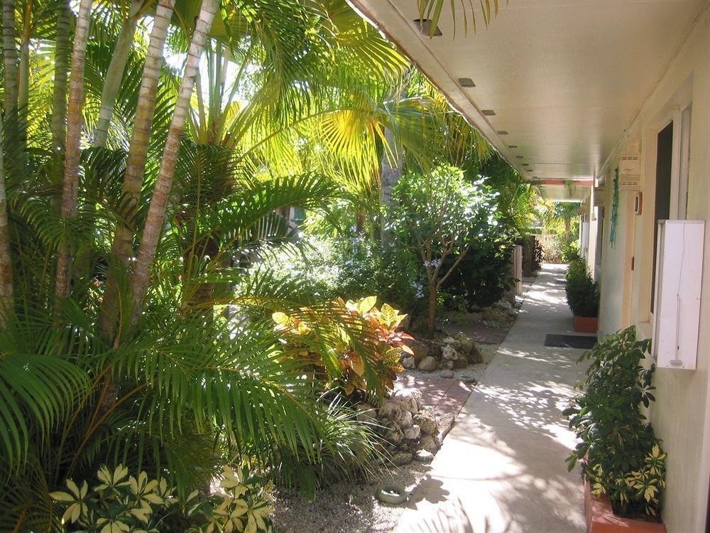 Flamingo Motel & Villas Bonita Springs North Naples Екстер'єр фото